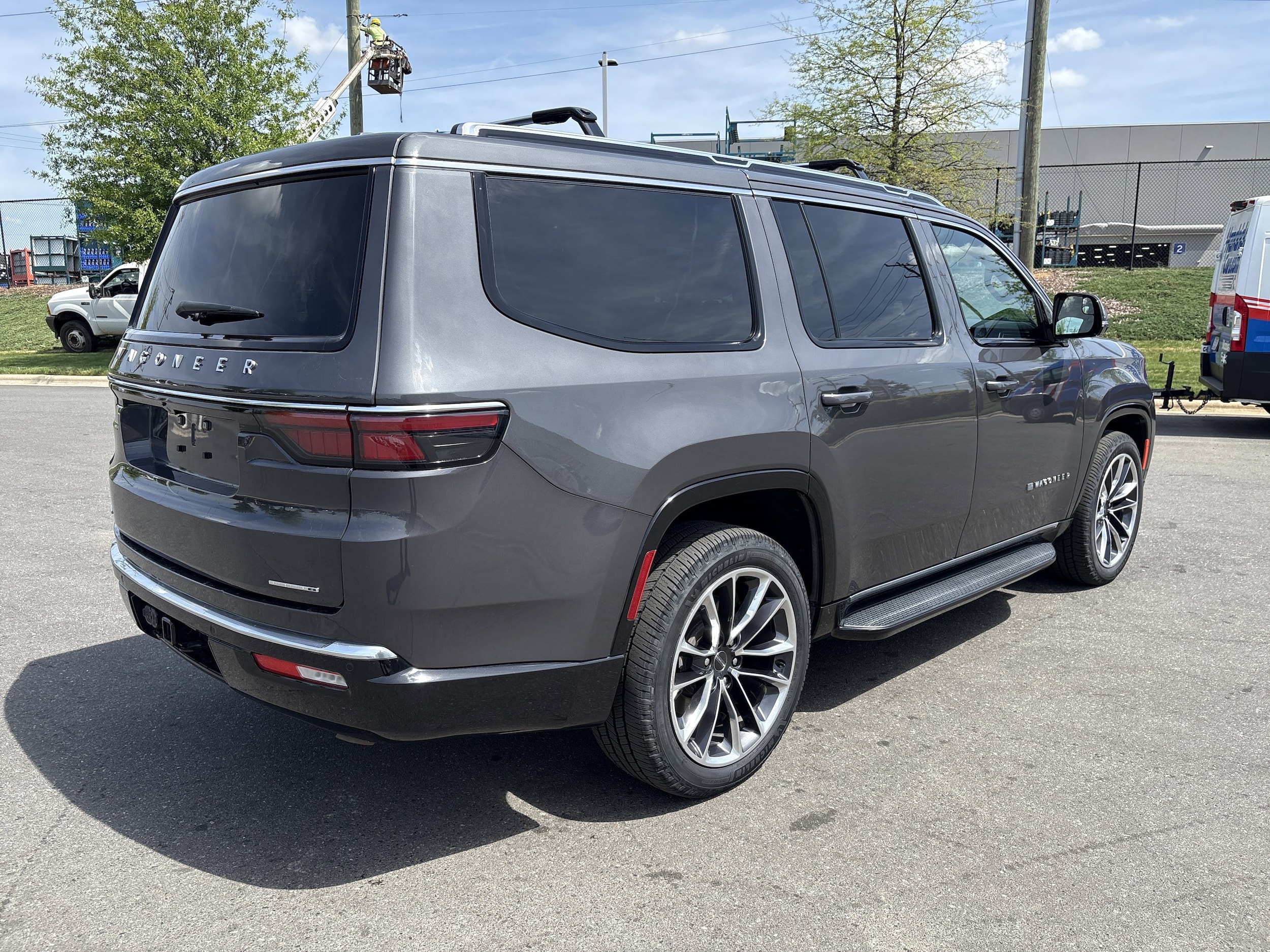2022 Jeep Wagoneer Series II photo 3