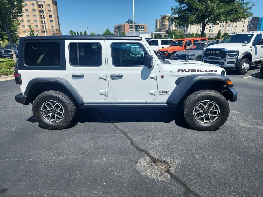 2024 Jeep Wrangler Rubicon photo 3