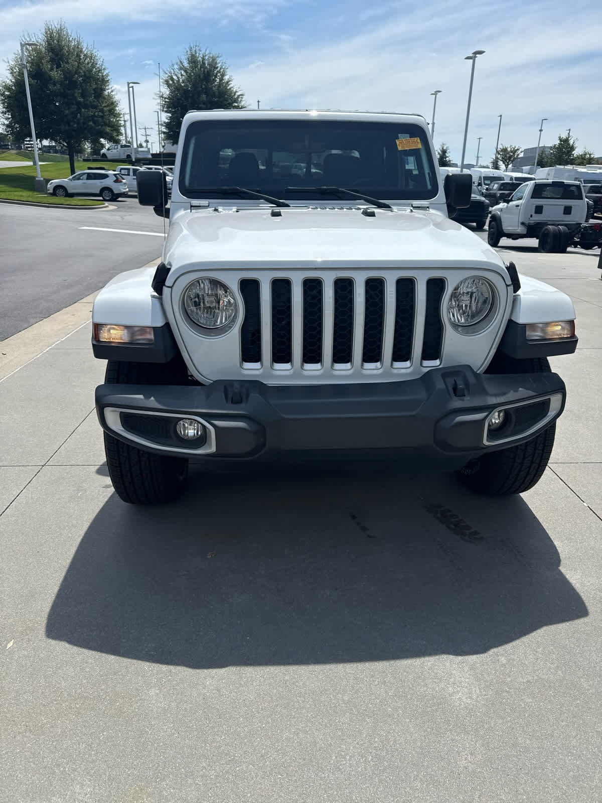 2022 Jeep Gladiator Overland photo 2