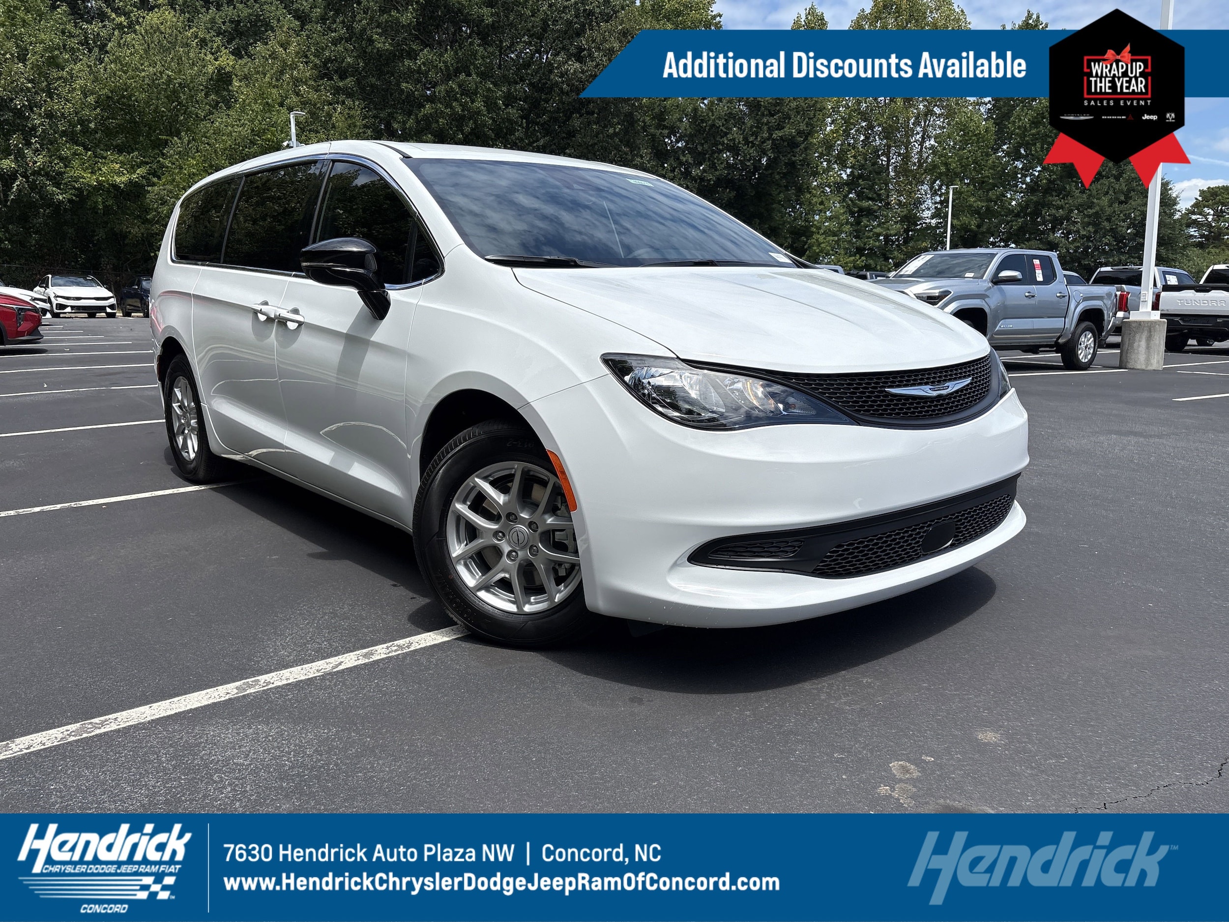 2026 Chrysler Voyager LX's photo