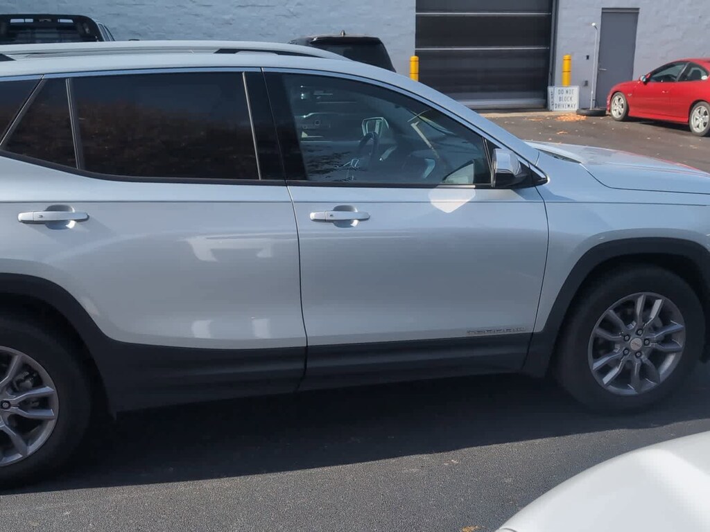 Used 2022 GMC Terrain SLT SUV