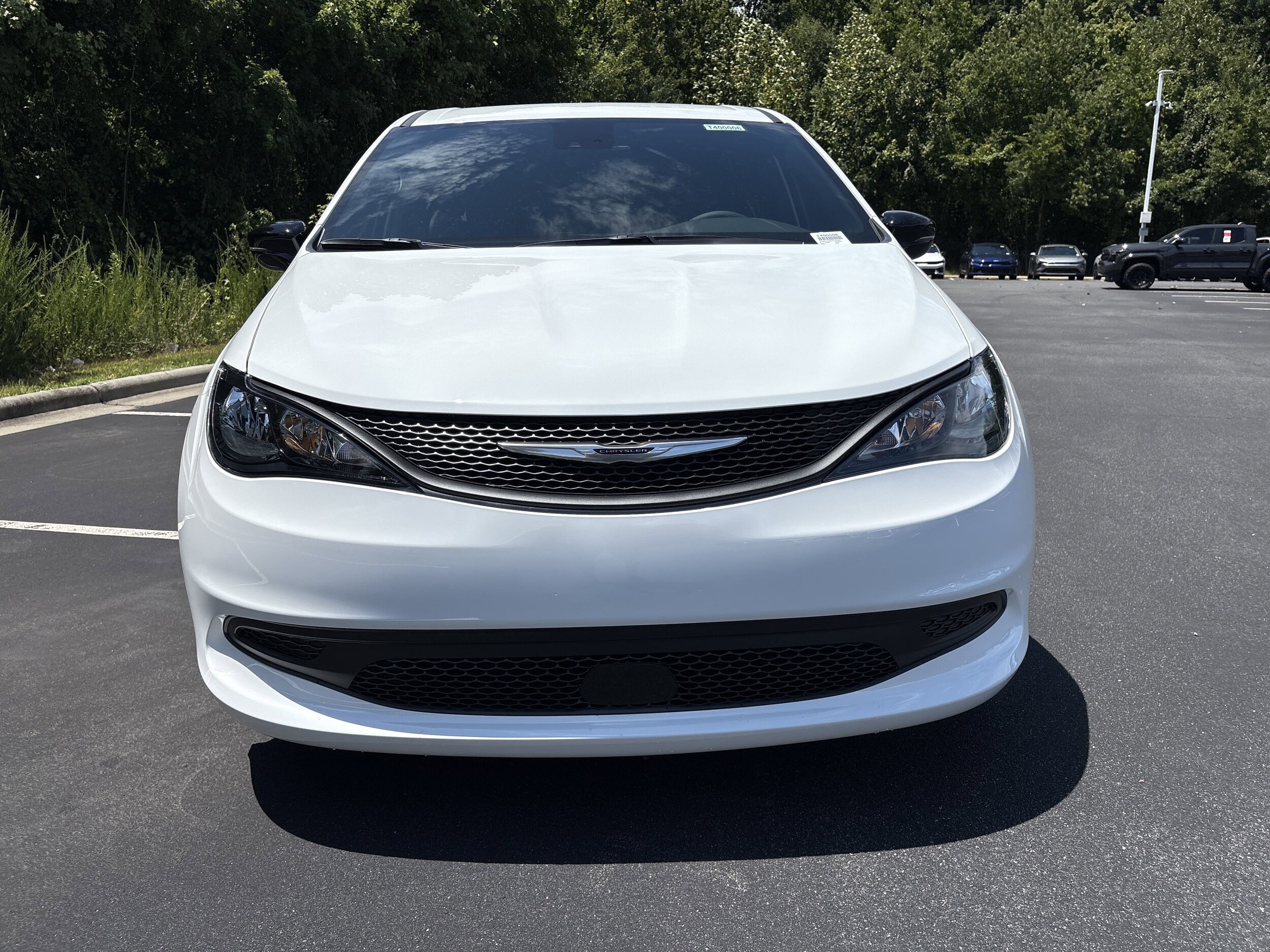 2026 Chrysler Voyager LX photo 3