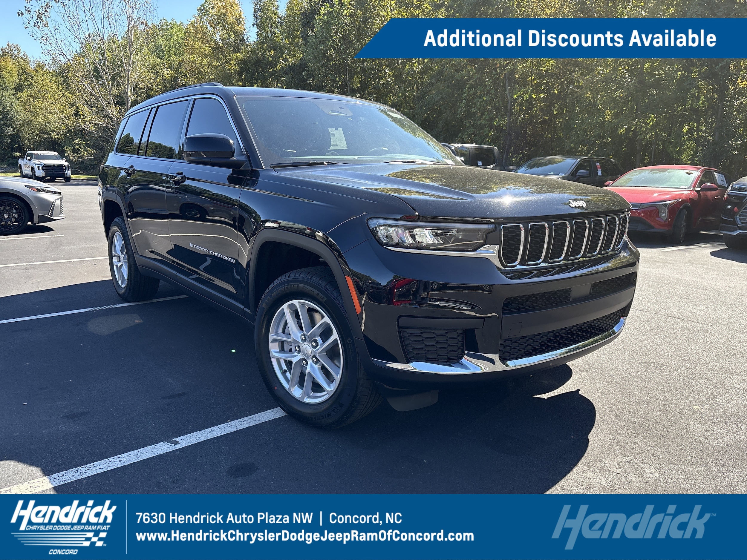 2025 Jeep Grand Cherokee L Laredo's photo