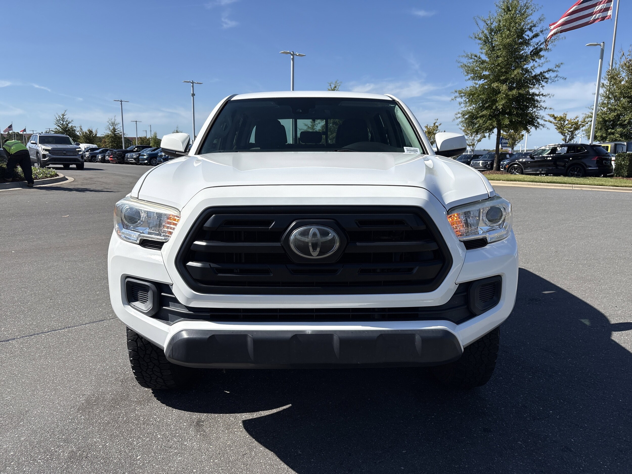 2018 Toyota Tacoma SR photo 3