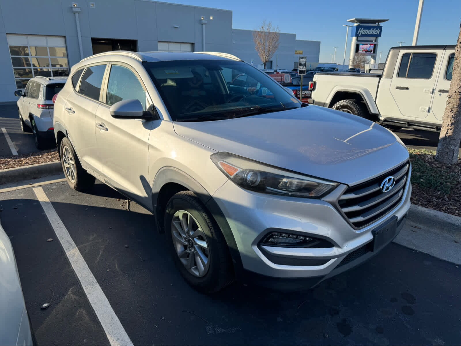 2016 Hyundai Tucson SE photo 2