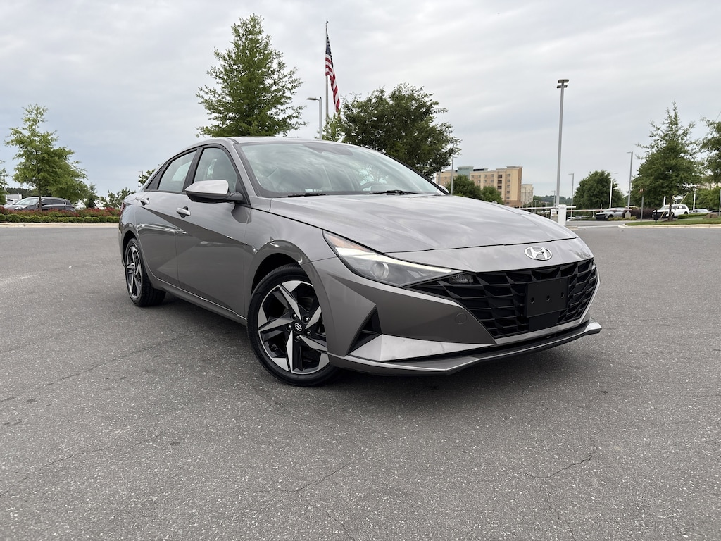 Used 2023 Hyundai Elantra SEL Sedan