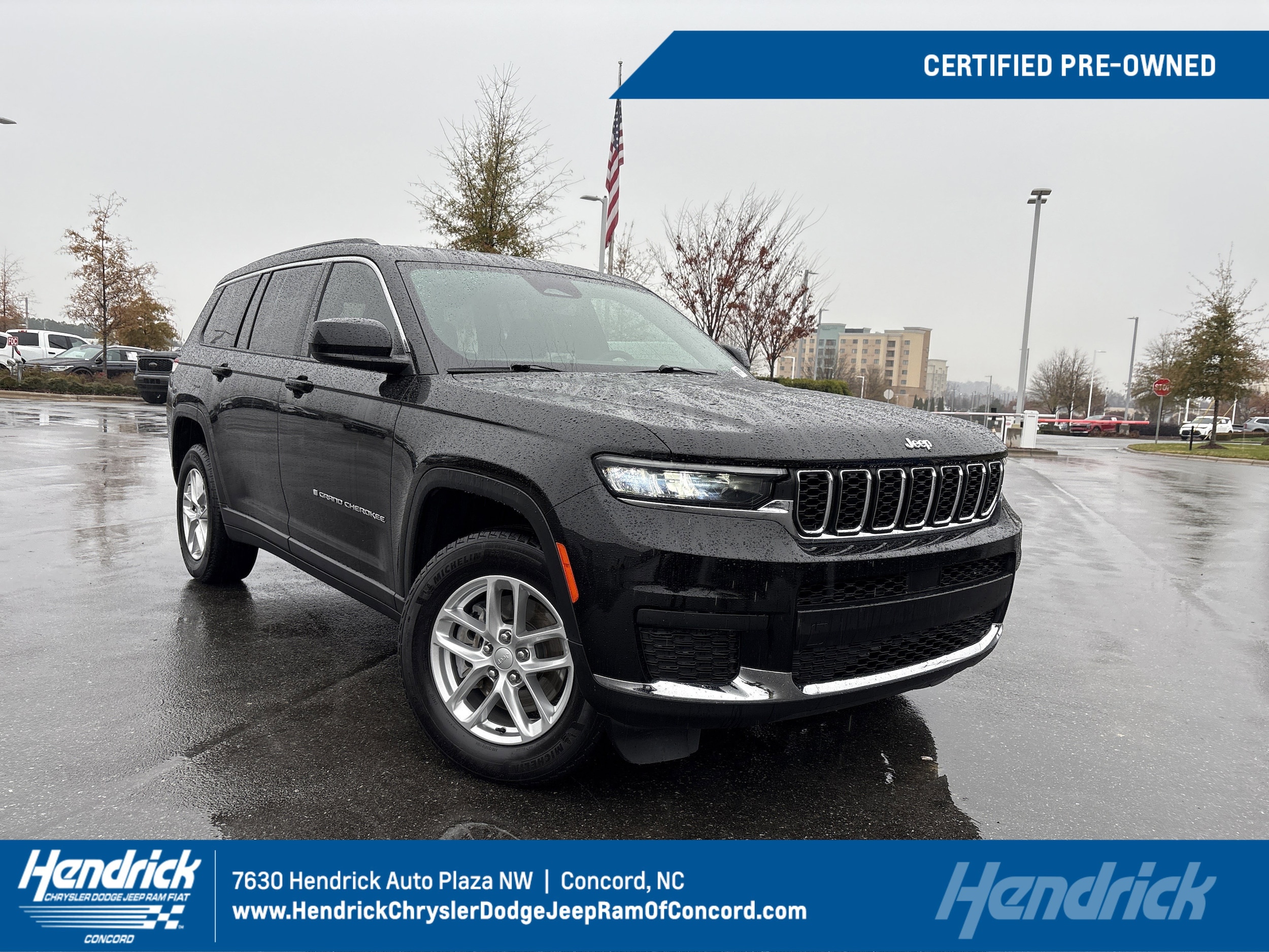 2024 Jeep Grand Cherokee L Laredo's photo