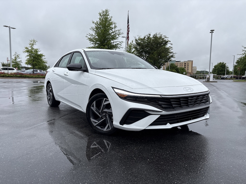 Used 2025 Hyundai Elantra SEL Sport Sedan