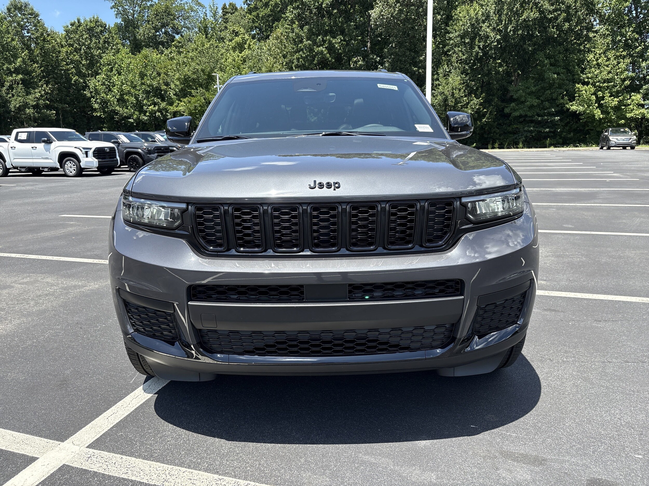 2025 Jeep Grand Cherokee Altitude X photo 2