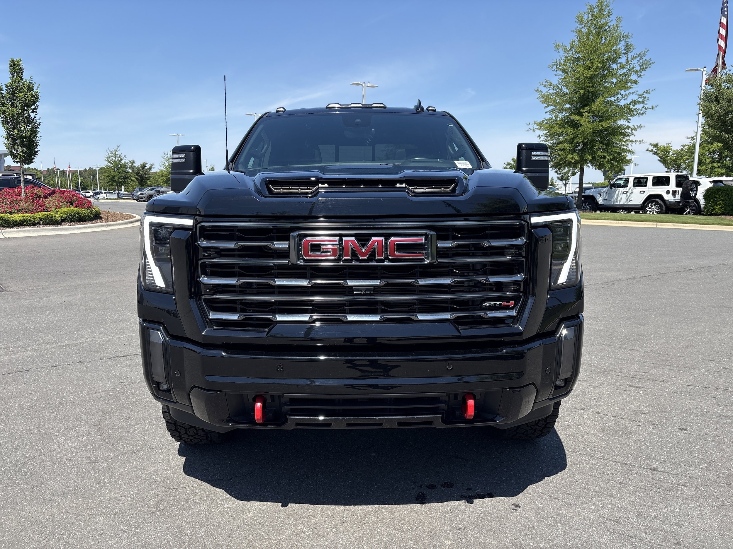 2024 GMC Sierra 2500HD AT4 photo 2
