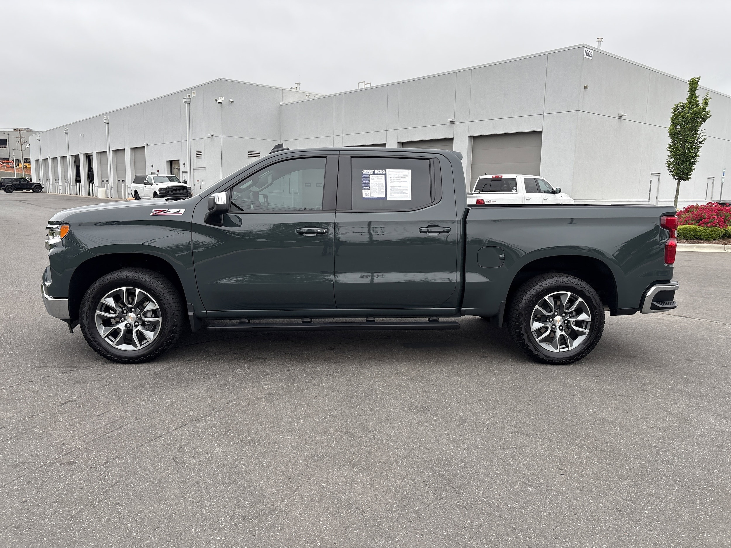 2026 Chevrolet Silverado 1500 LT photo 4