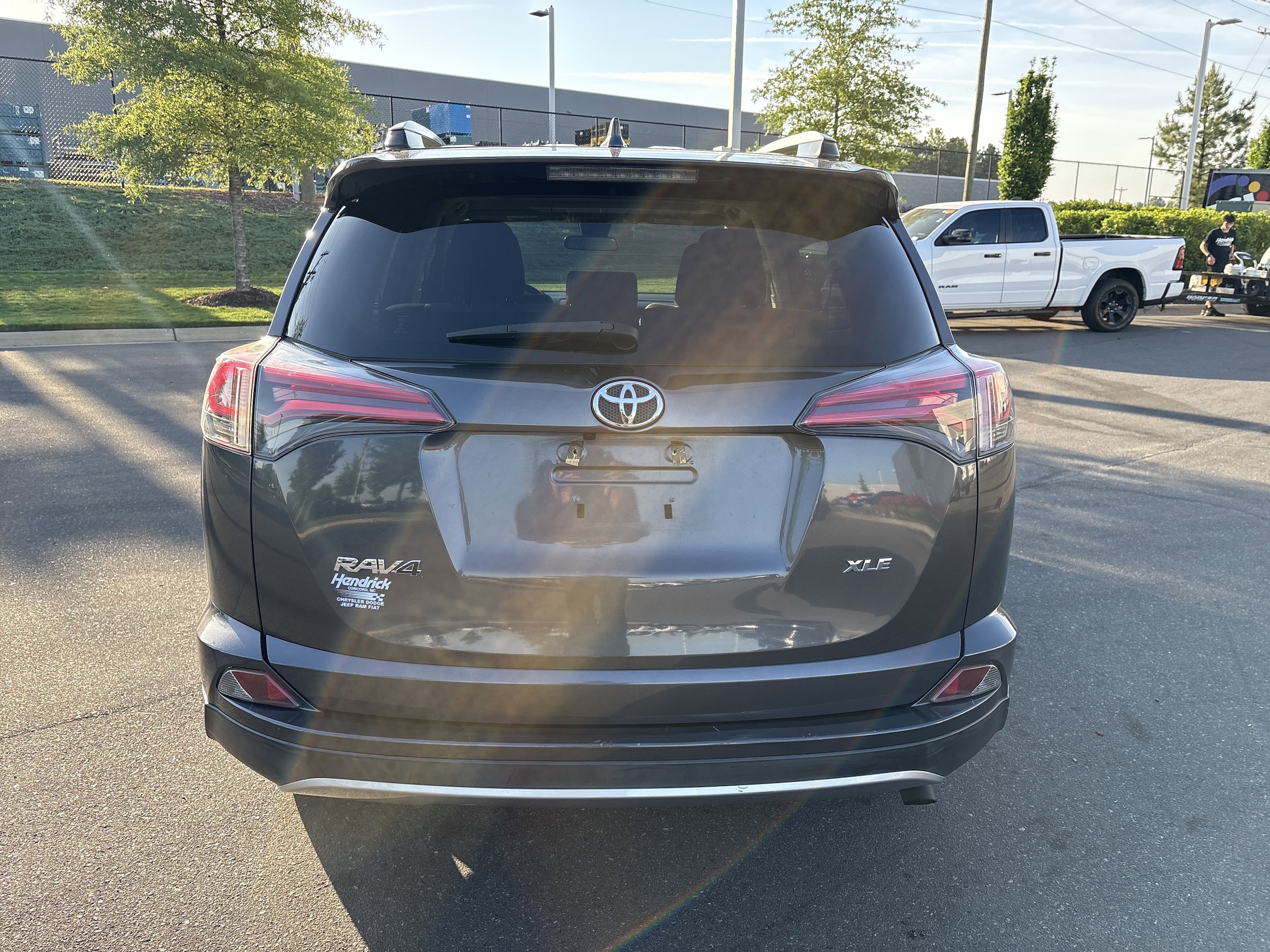 2017 Toyota RAV4 XLE photo 3
