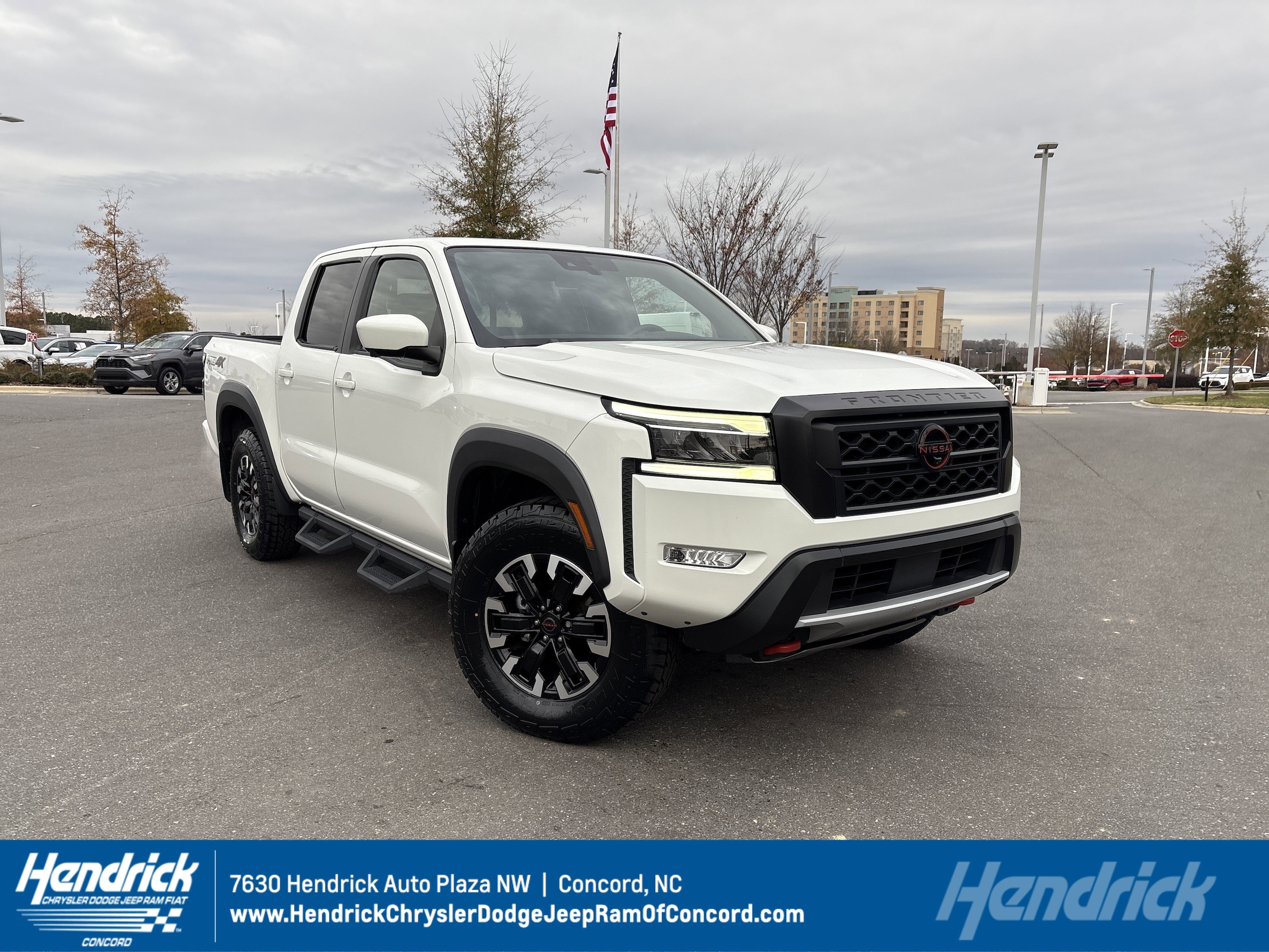 2023 Nissan Frontier PRO-4X's photo