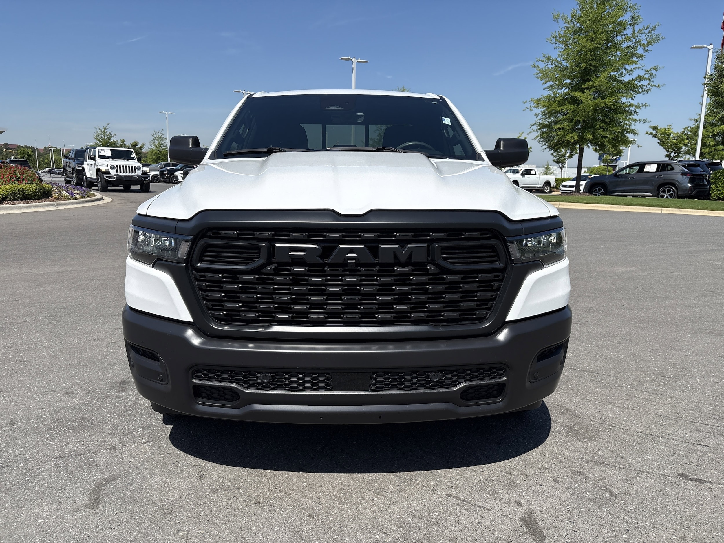 2025 Ram 1500 Tradesman photo 2