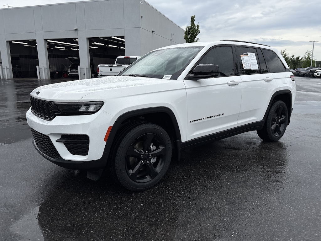 Certified 2023 Jeep Grand Cherokee Altitude SUV