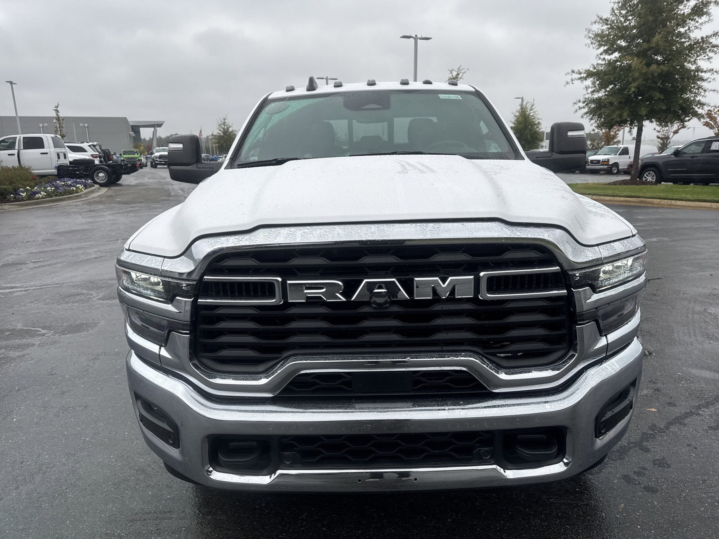 2025 Ram 2500 Tradesman photo 3