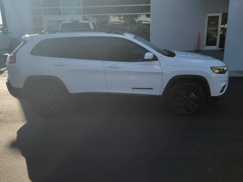 Used 2019 Jeep Cherokee Altitude SUV