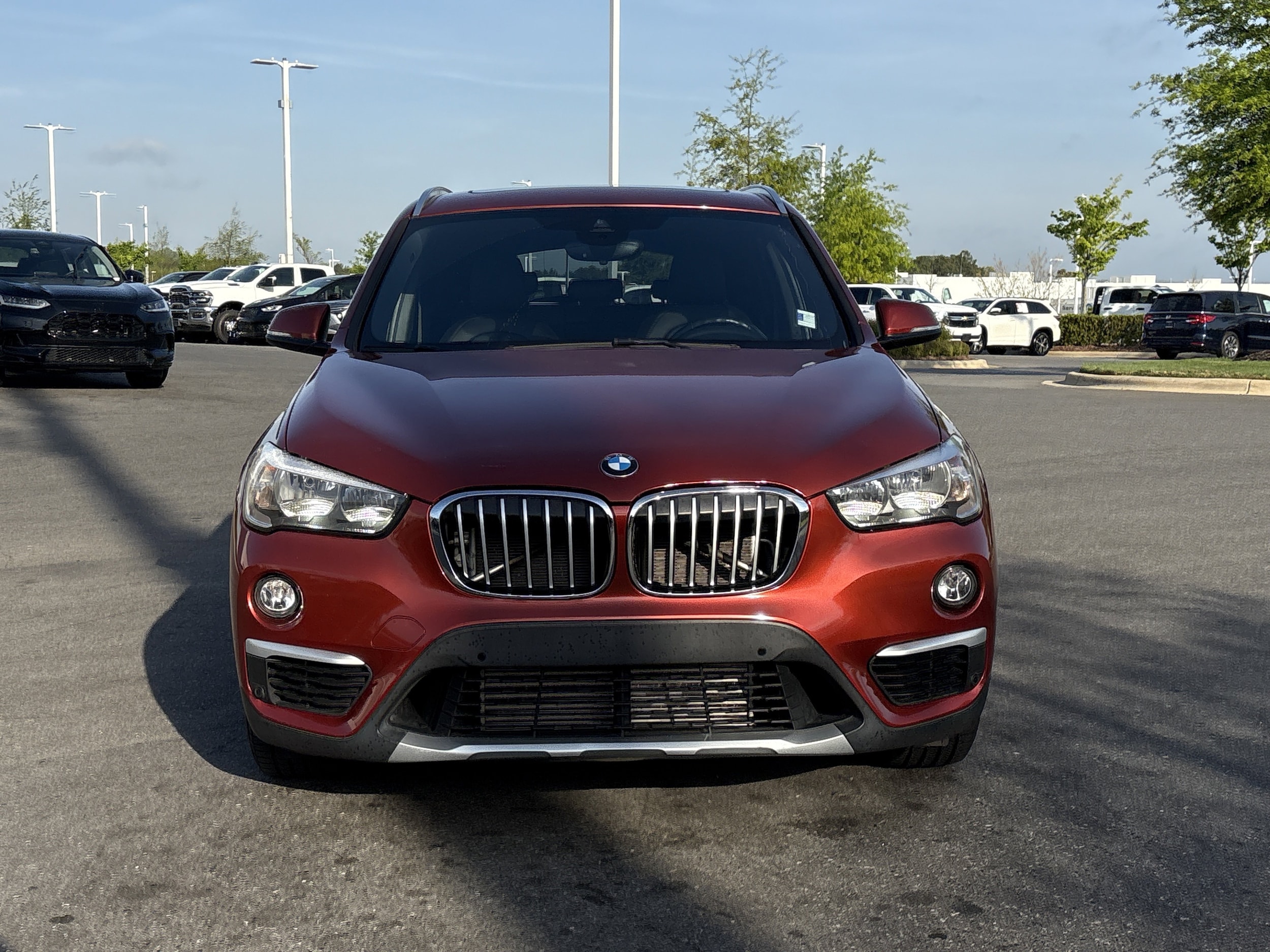 2019 BMW X1 xDrive28i photo 2