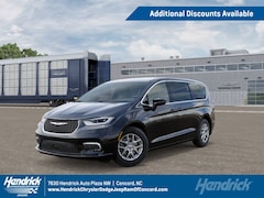 2026 Chrysler Pacifica Select Passenger Van