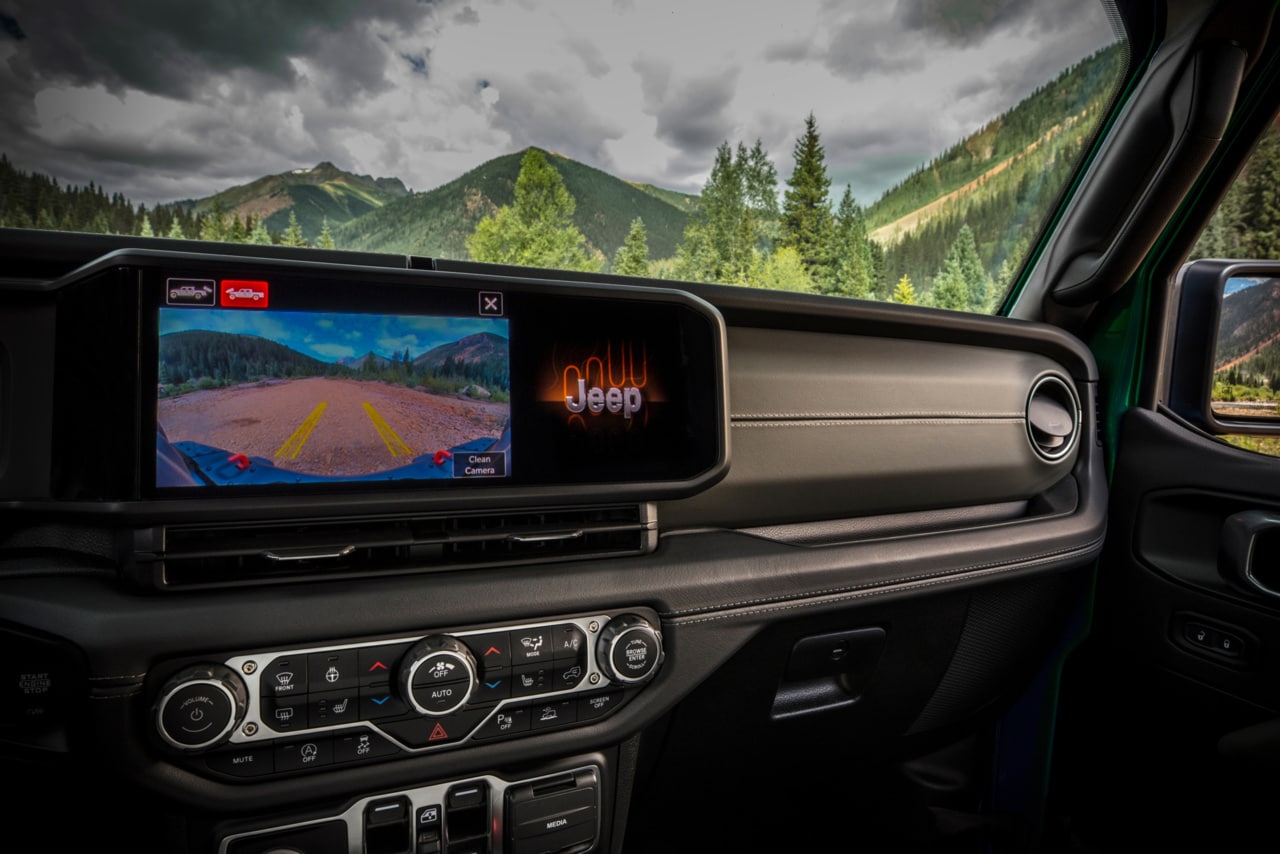 2026 Jeep Gladiator Dashboard