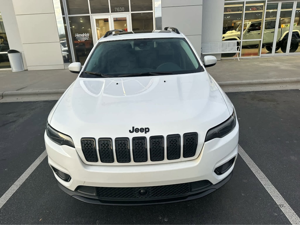 Used 2021 Jeep Cherokee Altitude SUV