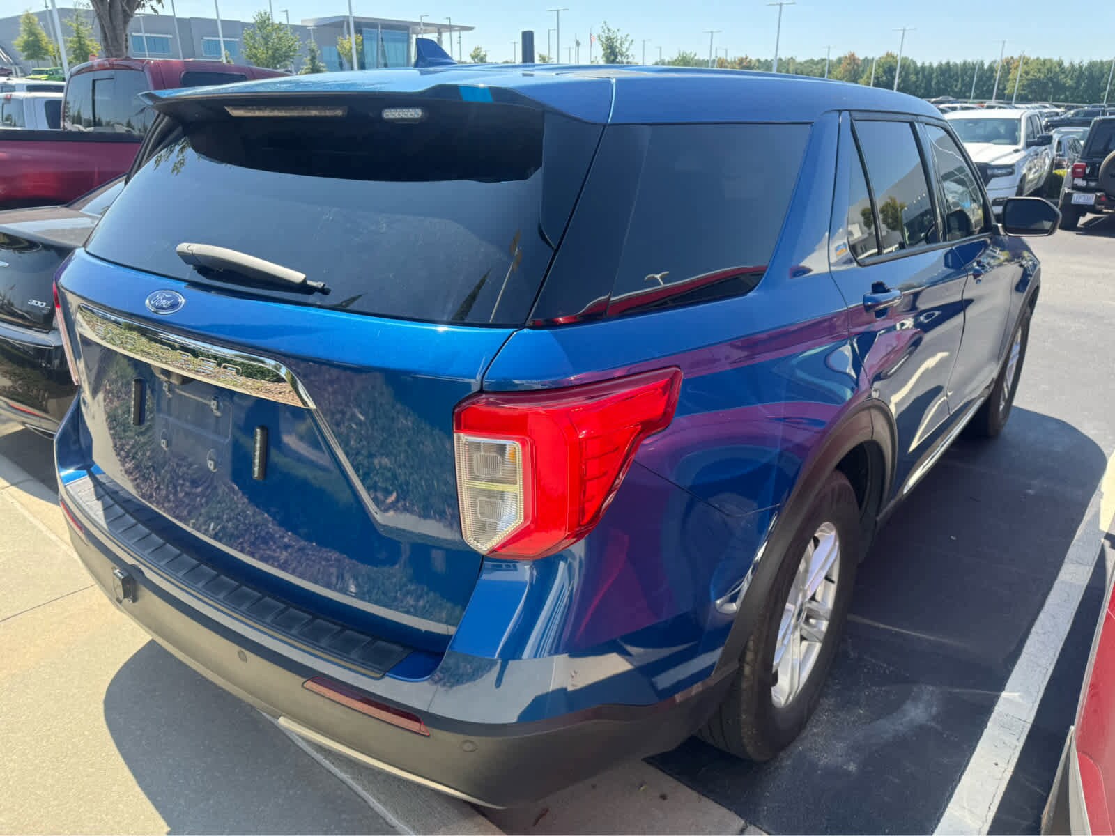 2020 Ford Explorer XLT photo 3