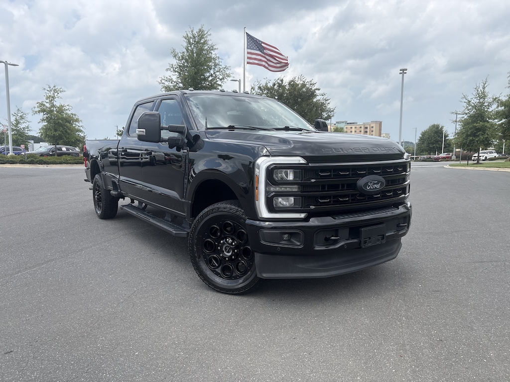Used 2024 Ford Super Duty F-350 SRW LARIAT Pickup