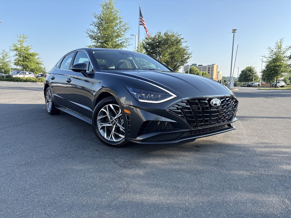 Used 2023 Hyundai Sonata SEL Sedan