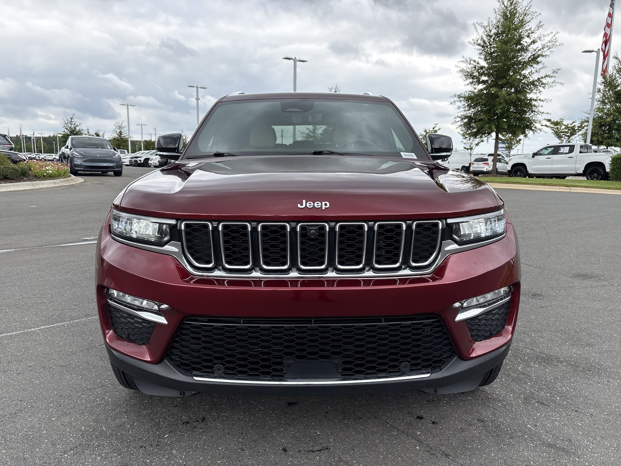 2023 Jeep Grand Cherokee Limited photo 3