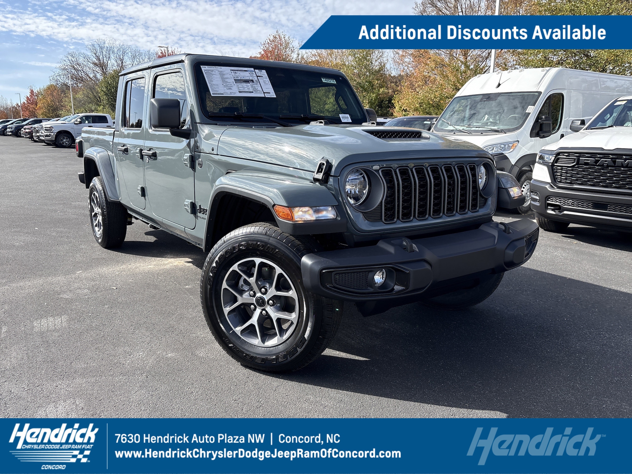 2026 Jeep Gladiator Sport S's photo
