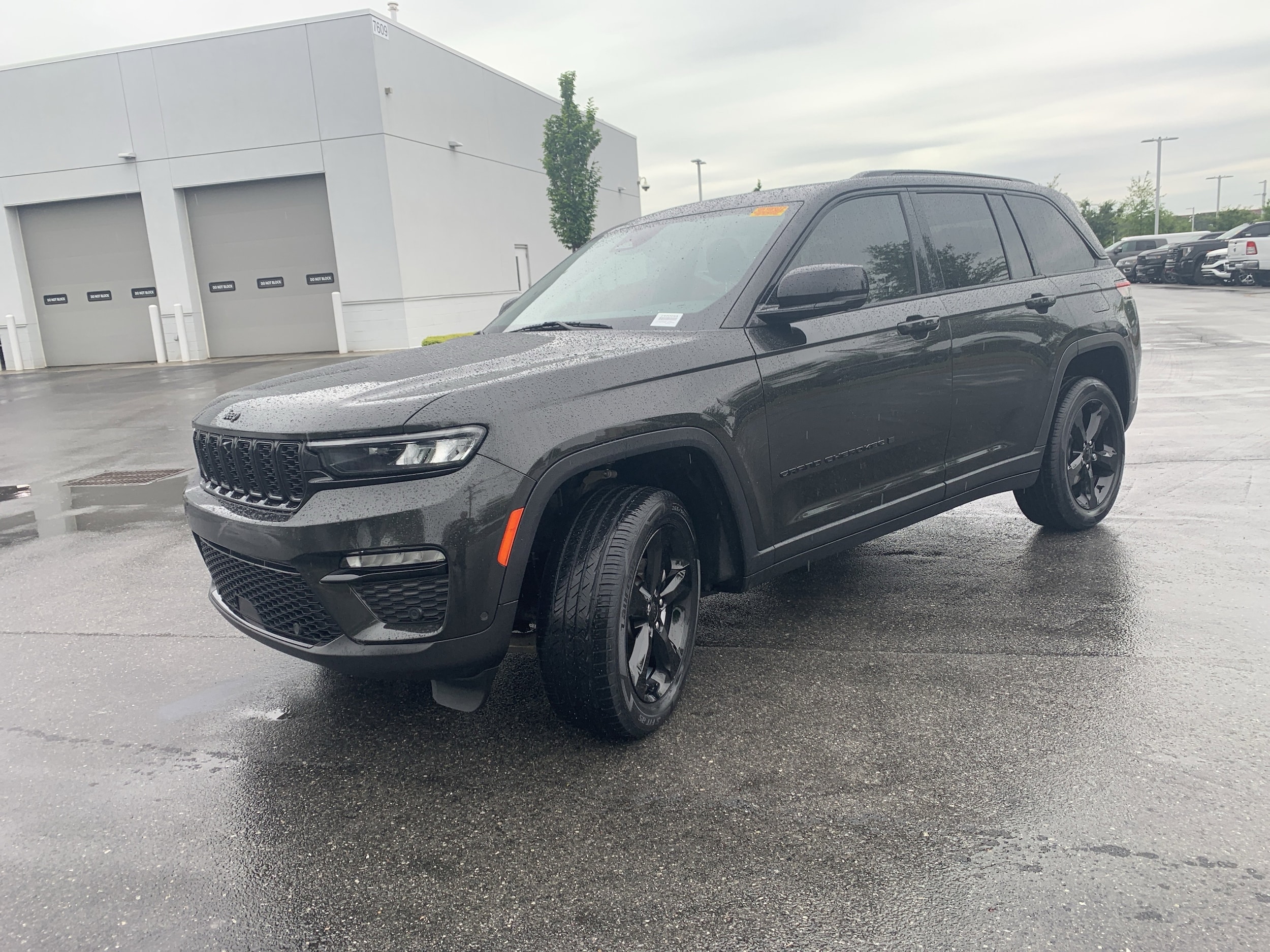 2024 Jeep Grand Cherokee Limited photo 4
