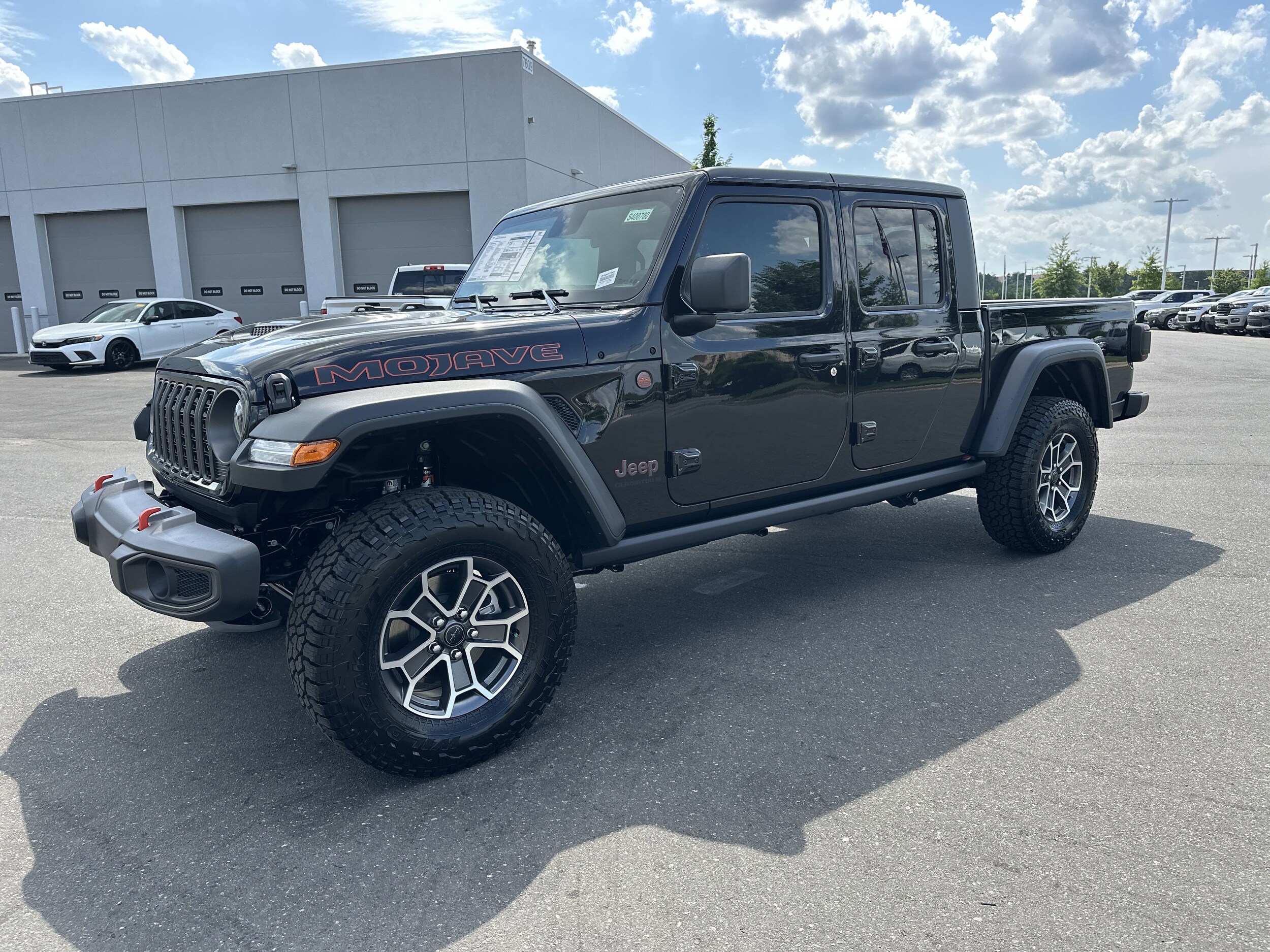 2025 Jeep Gladiator Mojave photo 4