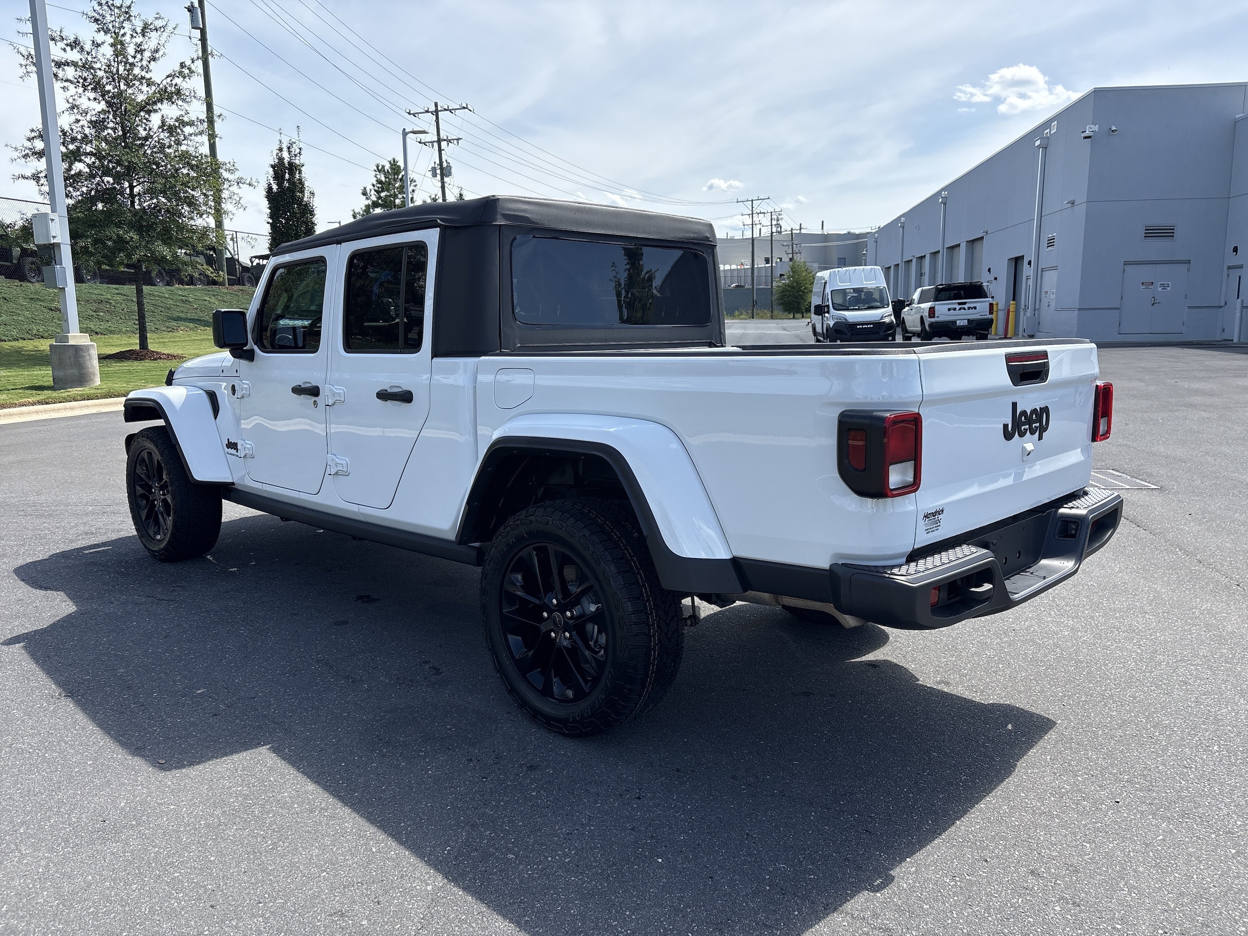 2025 Jeep Gladiator Nighthawk