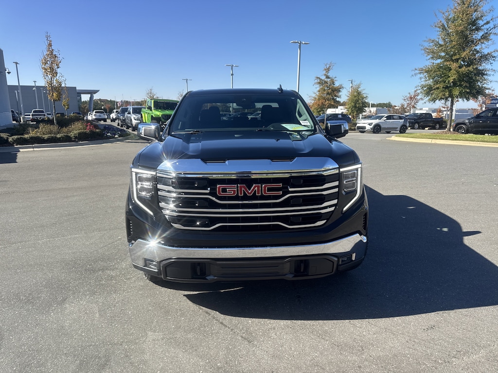 Used 2022 GMC Sierra 1500 SLT Pickup