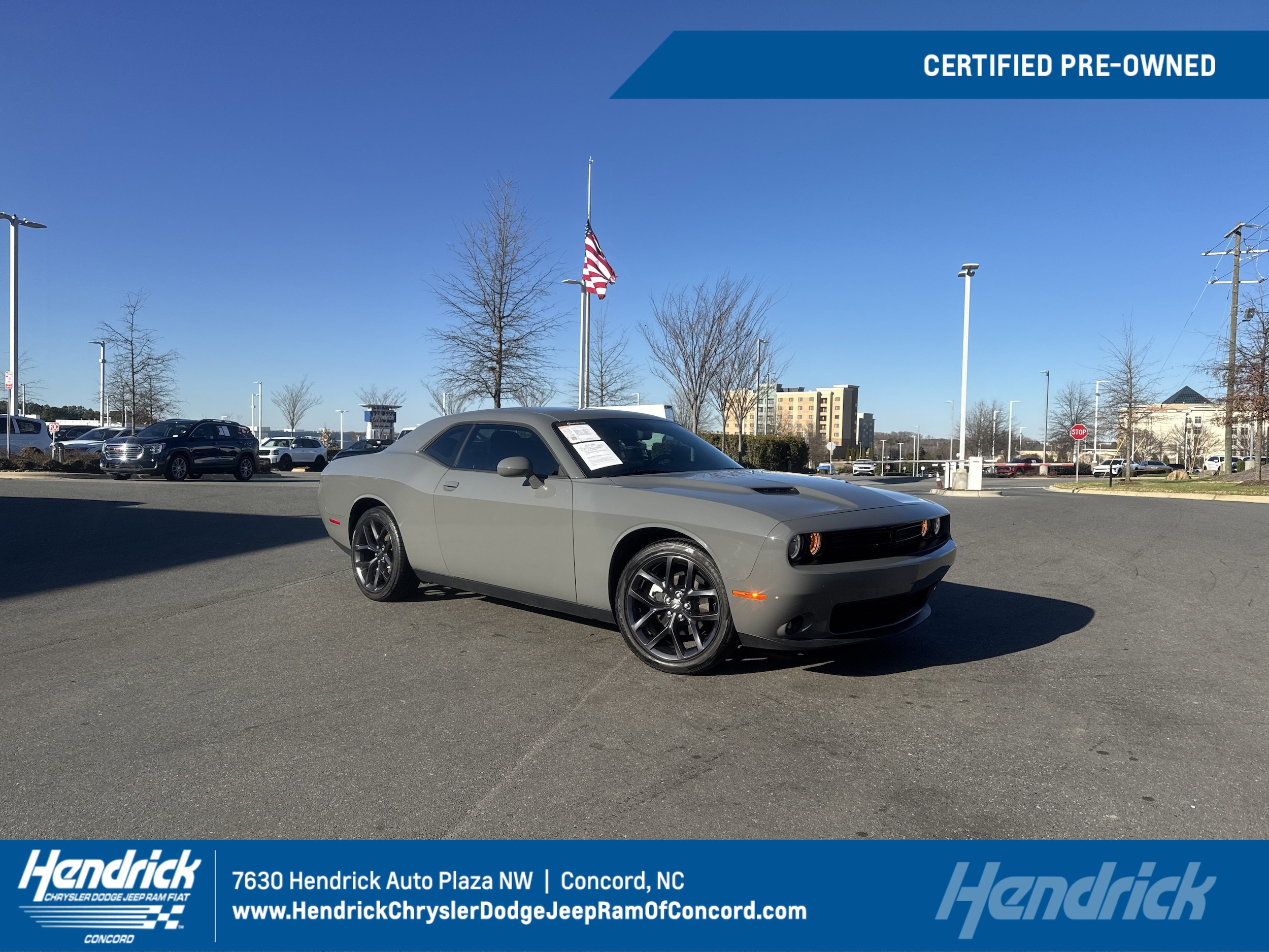 2023 Dodge Challenger SXT's photo