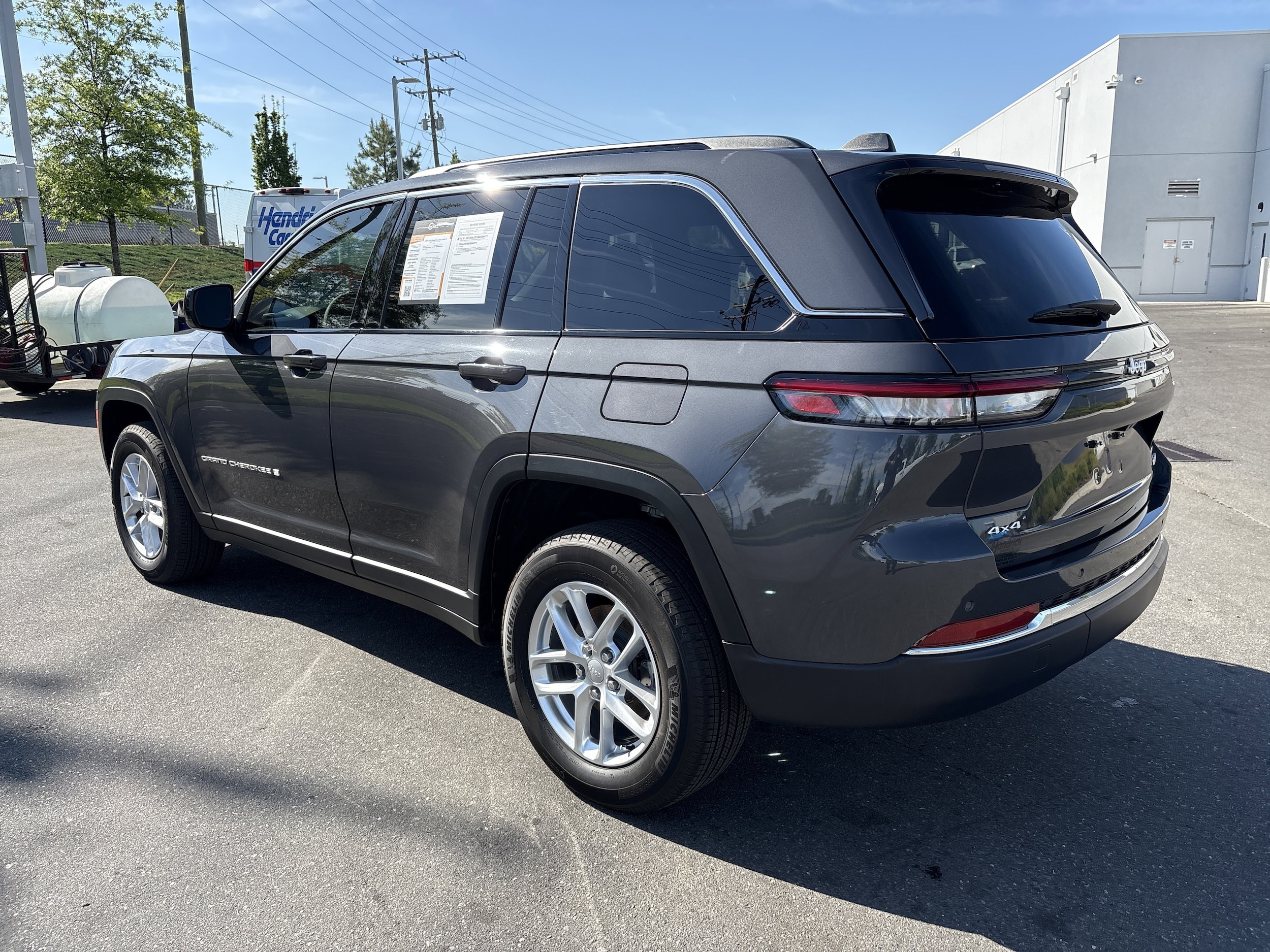 2025 Jeep Grand Cherokee Laredo X photo 6