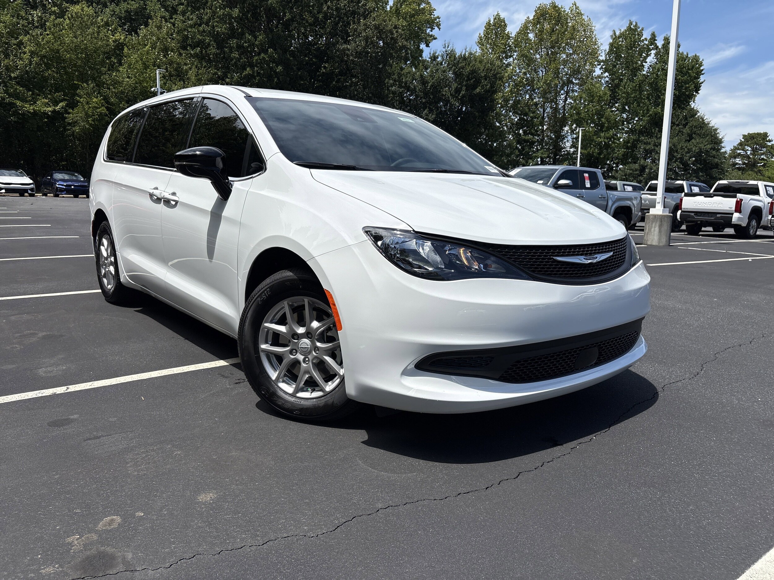 2026 Chrysler Voyager LX photo 2