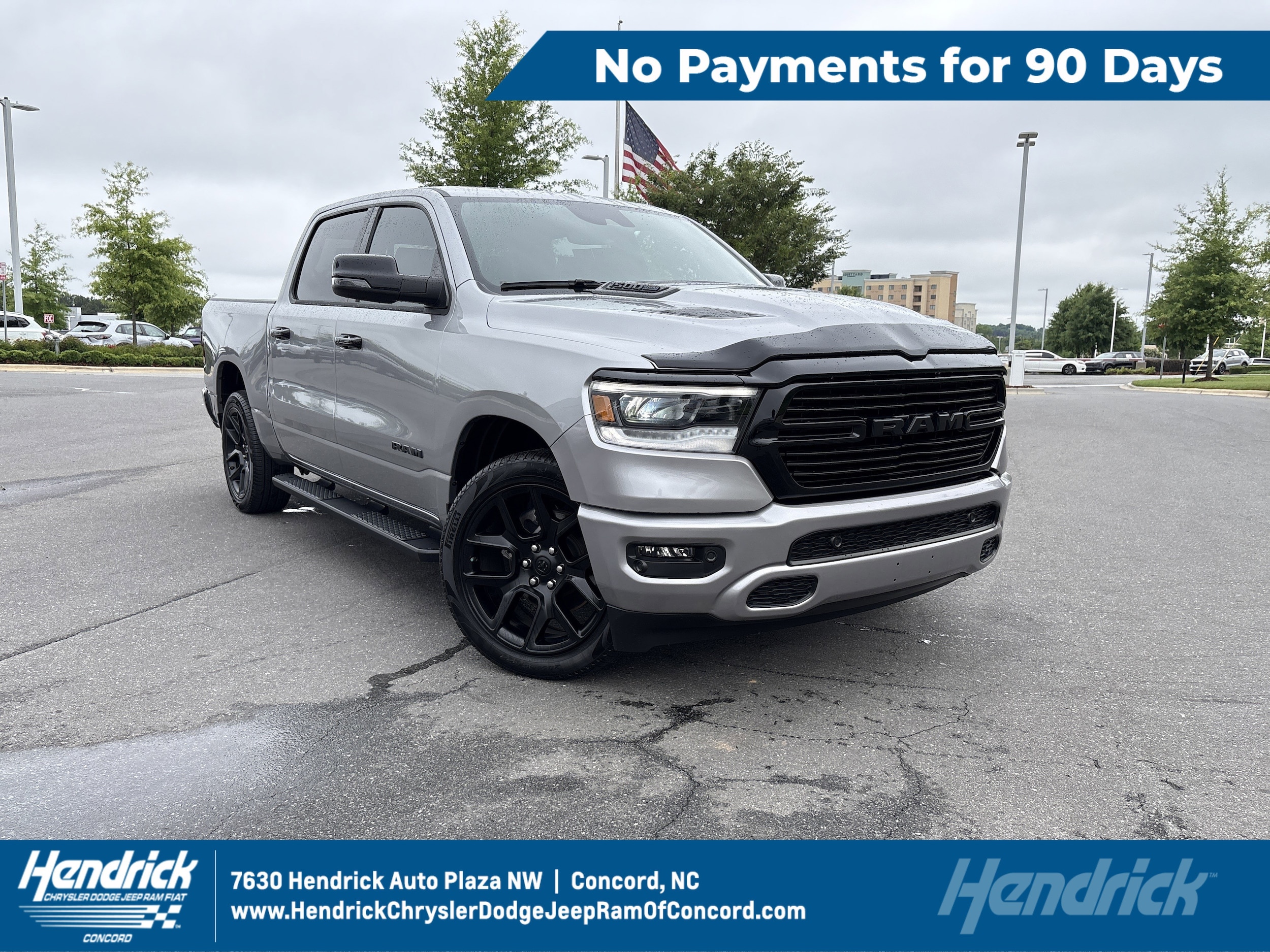 2024 RAM 1500 Laramie 4x4 Crew Cab 5'7's photo