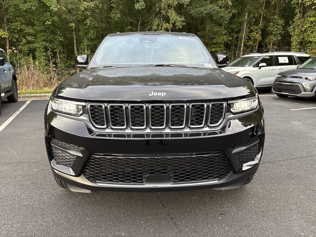 New 2025 Jeep Grand Cherokee LAREDO X 4X2 Sport Utility