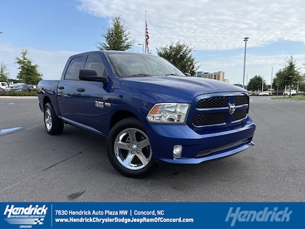 2017 Ram 1500 Express Pickup XH49662C