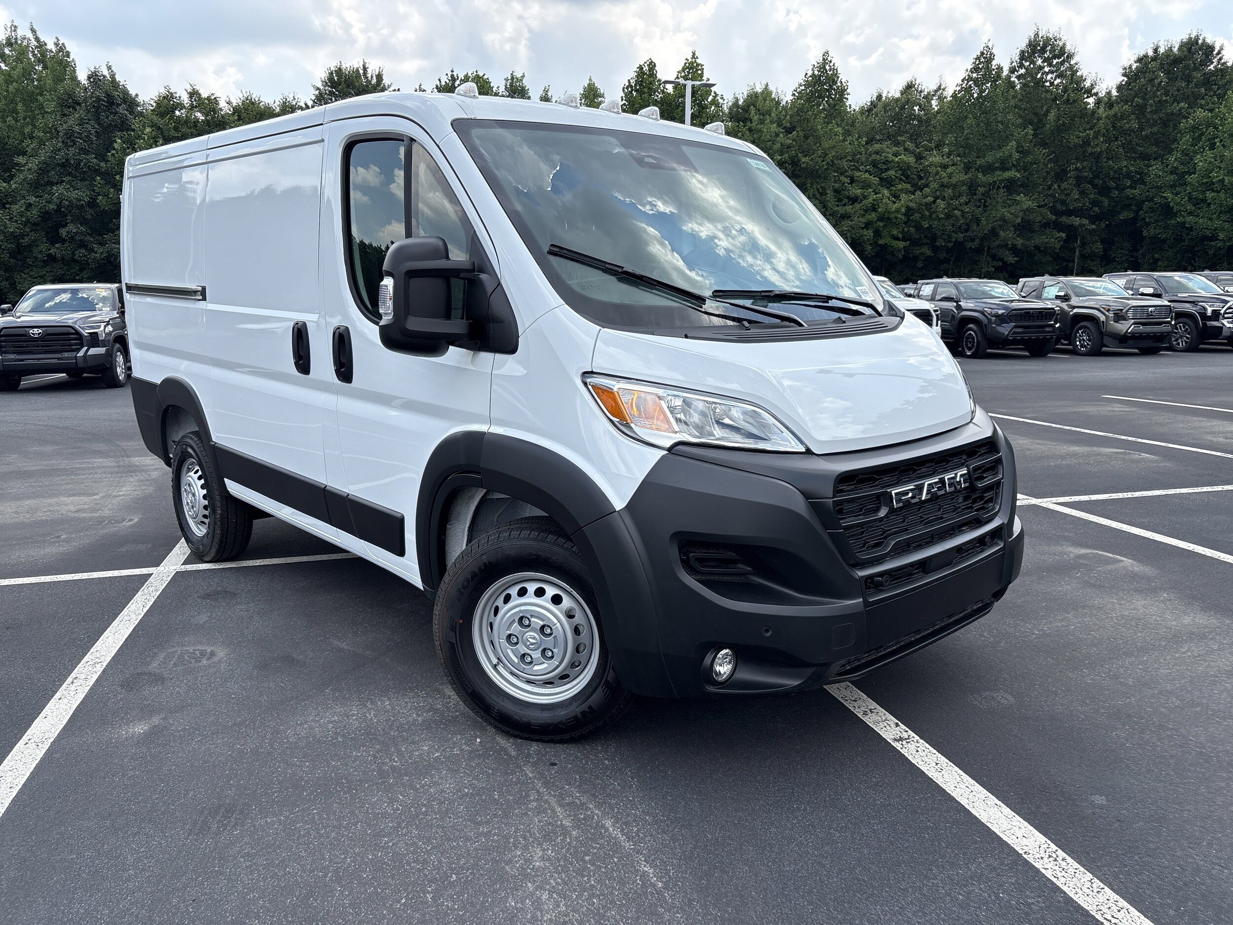 2025 Ram ProMaster 1500 photo 2