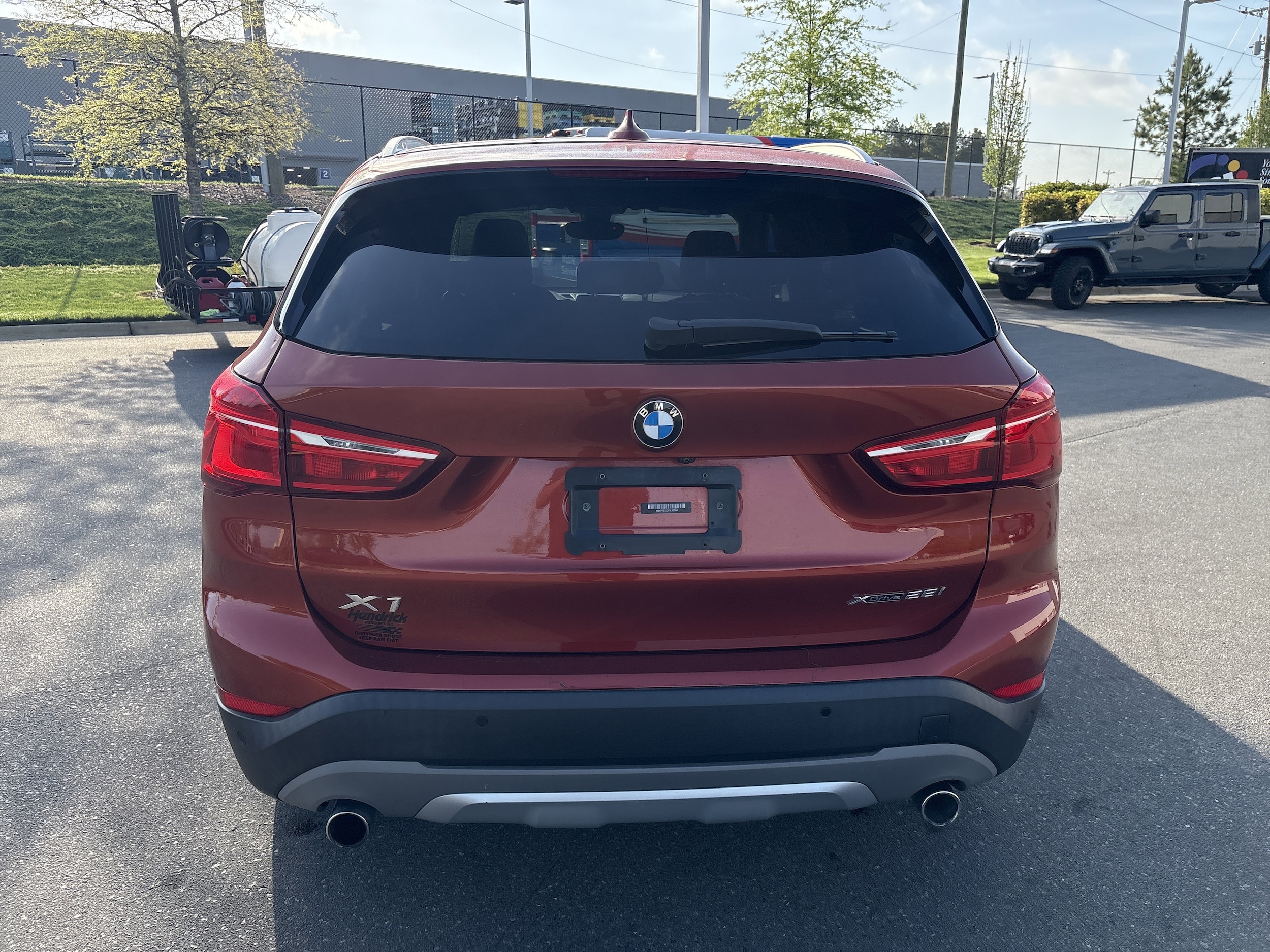 2019 BMW X1 xDrive28i photo 3