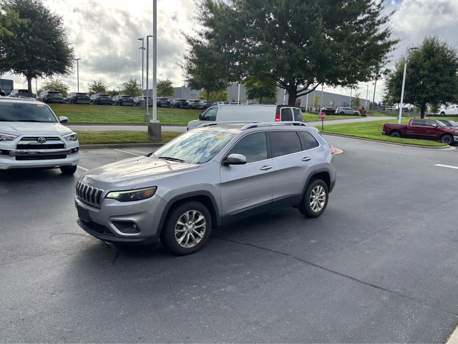 2019 Jeep Cherokee Latitude photo 3