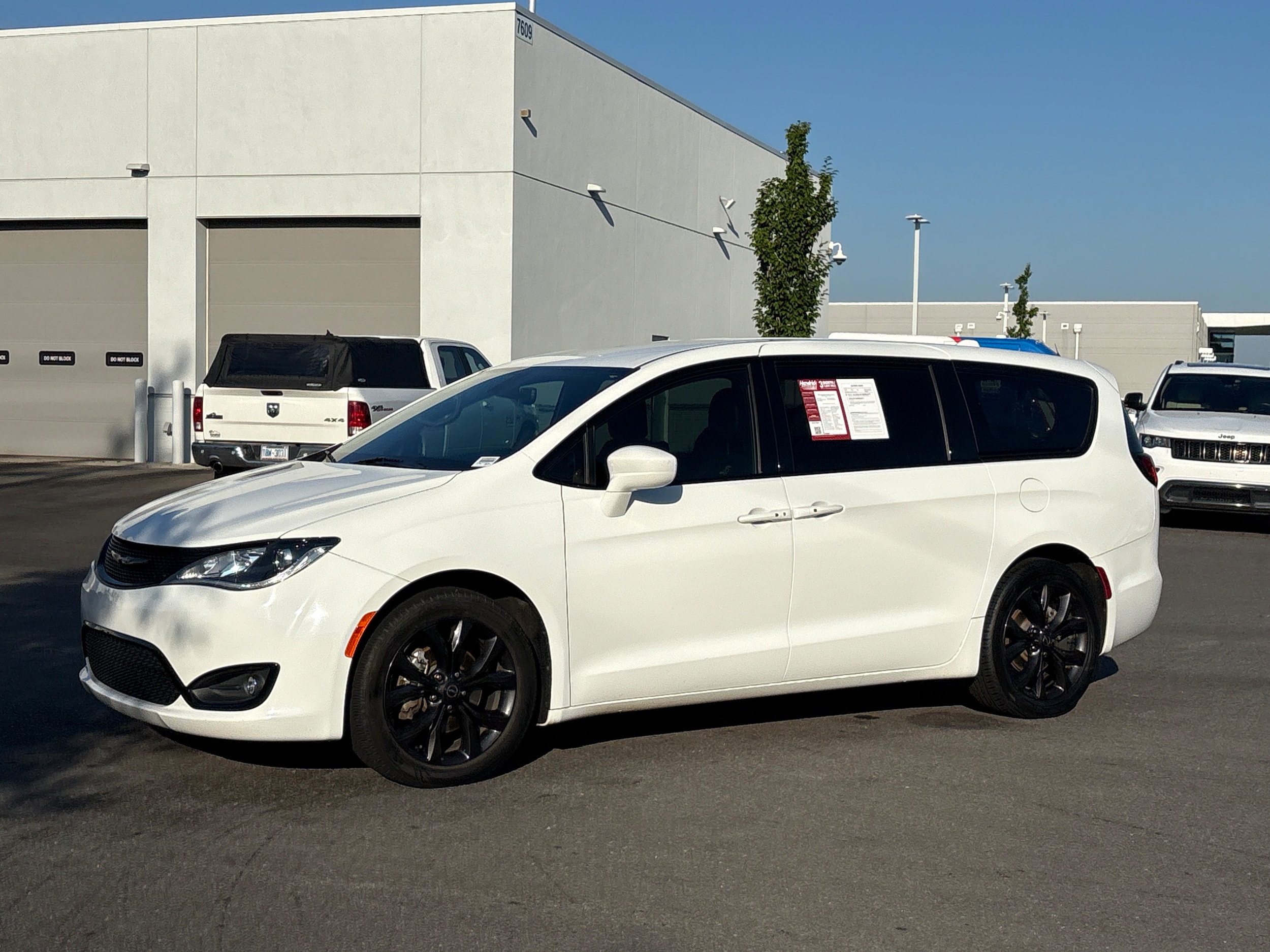 Chrysler Pacifica Touring