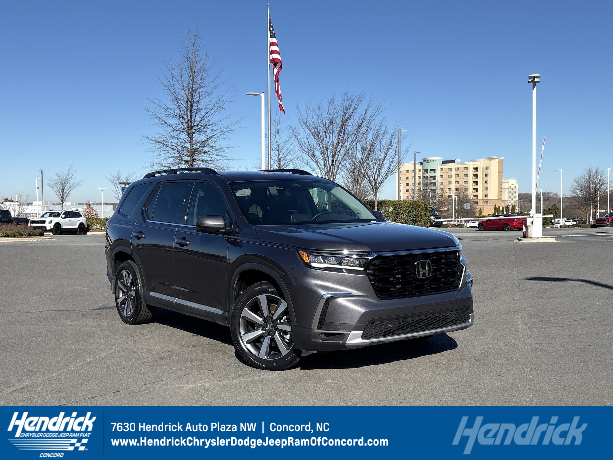2025 Honda Pilot Touring's photo