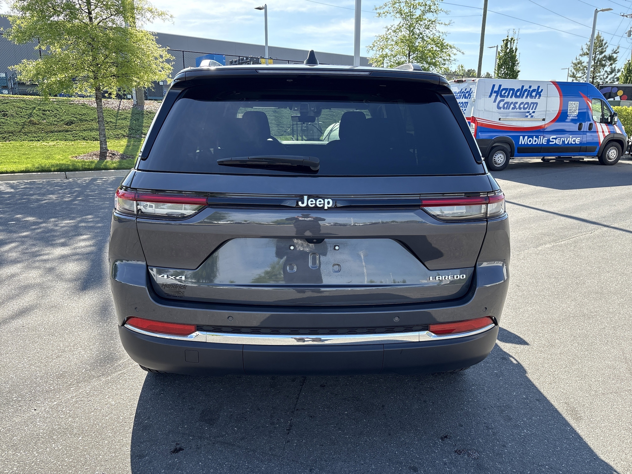 2025 Jeep Grand Cherokee Laredo X photo 3