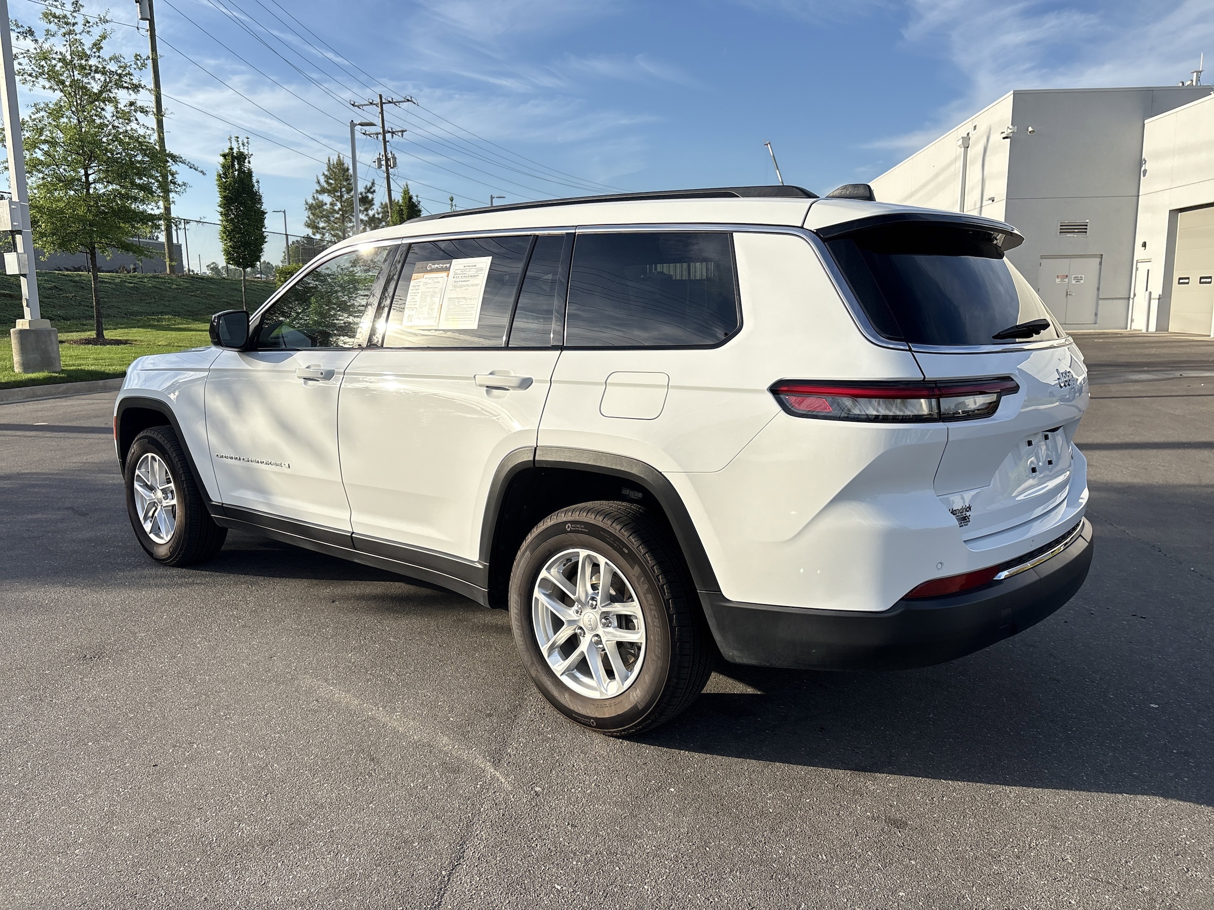 2025 Jeep Grand Cherokee L Laredo photo 5