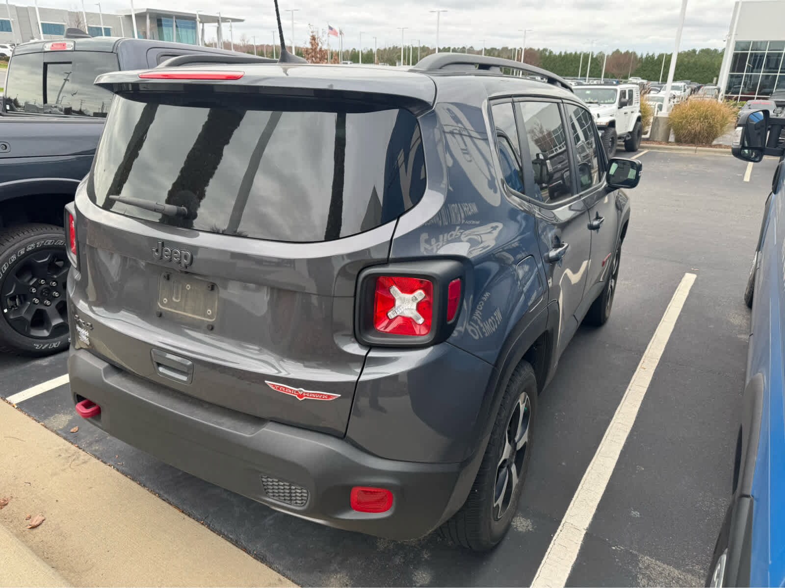 2022 Jeep Renegade Trailhawk photo 2