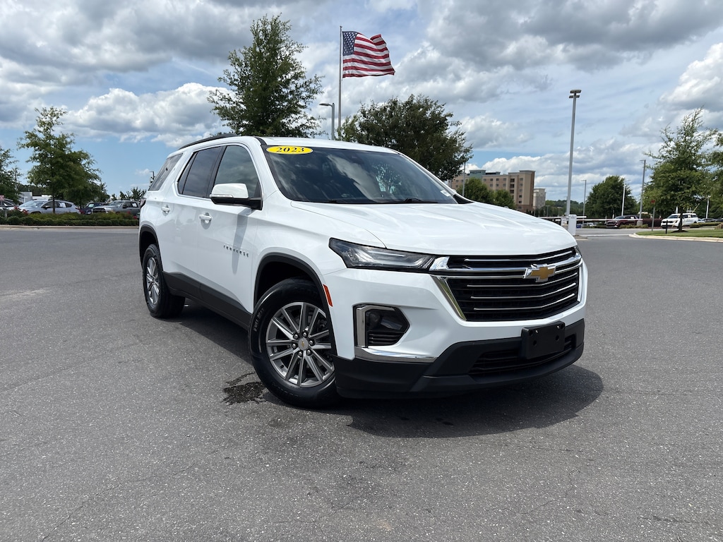 Used 2023 Chevrolet Traverse LT Leather SUV