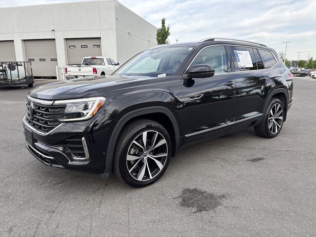 Used 2024 Volkswagen Atlas 2.0T SEL Premium R-Line SUV